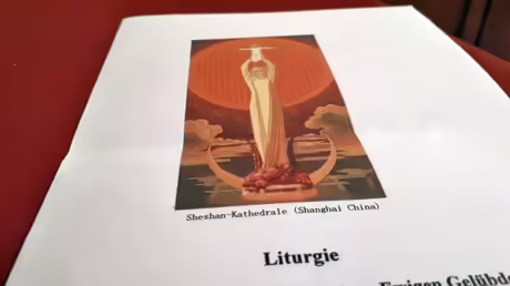 Blatt mit dem liturgischen Ablauf der Professfeier / © Sr. Emmanuela (privat) Blatt mit dem liturgischen Ablauf der Professfeier / © Sr. Emmanuela (privat)