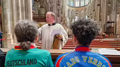 Ökumenischer und mehrsprachigen Gottesdienst zur EM am 15.06.2024 im Kölner Dom. / © Johannes Schröer (DR) Ökumenischer und mehrsprachigen Gottesdienst zur EM am 15.06.2024 im Kölner Dom. / © Johannes Schröer (DR)