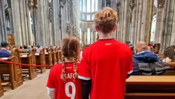 Ökumenischer und mehrsprachigen Gottesdienst zur EM am 15.06.2024 im Kölner Dom. / © Johannes Schröer (DR) Ökumenischer und mehrsprachigen Gottesdienst zur EM am 15.06.2024 im Kölner Dom. / © Johannes Schröer (DR)