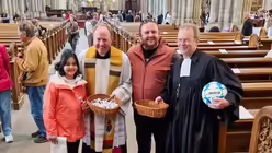 Ökumenischer und mehrsprachigen Gottesdienst zur EM am 15.06.2024 im Kölner Dom. / © Johannes Schröer (DR) Ökumenischer und mehrsprachigen Gottesdienst zur EM am 15.06.2024 im Kölner Dom. / © Johannes Schröer (DR)