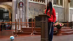 Ökumenischer und mehrsprachiger Gottesdienst zur EM am 15.06.2024 im Kölner Dom. / © Beatrice Tomasetti (DR) Ökumenischer und mehrsprachiger Gottesdienst zur EM am 15.06.2024 im Kölner Dom. / © Beatrice Tomasetti (DR)