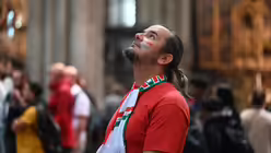 Ökumenischer und mehrsprachiger Gottesdienst zur EM am 15.06.2024 im Kölner Dom. / © Beatrice Tomasetti (DR) Ökumenischer und mehrsprachiger Gottesdienst zur EM am 15.06.2024 im Kölner Dom. / © Beatrice Tomasetti (DR)