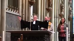 Ökumenischer und mehrsprachiger Gottesdienst zur EM am 15.06.2024 im Kölner Dom. / © Beatrice Tomasetti (DR) Ökumenischer und mehrsprachiger Gottesdienst zur EM am 15.06.2024 im Kölner Dom. / © Beatrice Tomasetti (DR)