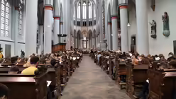 Der volle Altenberger Dom am 16.05.2024 während des Gottesdienstes der 37. Schulwallfahrt im Erzbistum Köln. / © Judith Prinz (Erzbistum Köln) Der volle Altenberger Dom am 16.05.2024 während des Gottesdienstes der 37. Schulwallfahrt im Erzbistum Köln. / © Judith Prinz (Erzbistum Köln)