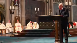 Markus Perger spricht ein Dankgebet am Ende des Gottesdienstes / © Beatrice Tomasetti (DR) Markus Perger spricht ein Dankgebet am Ende des Gottesdienstes / © Beatrice Tomasetti (DR)