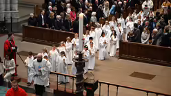 Hochamt mit Erstkommunionfeier am sechsten Sonntag der Osterzeit im Kölner Dom / © Beatrice Tomasetti (DR) Hochamt mit Erstkommunionfeier am sechsten Sonntag der Osterzeit im Kölner Dom / © Beatrice Tomasetti (DR)