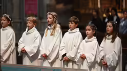 Hochamt mit Erstkommunionfeier am sechsten Sonntag der Osterzeit im Kölner Dom / © Beatrice Tomasetti (DR) Hochamt mit Erstkommunionfeier am sechsten Sonntag der Osterzeit im Kölner Dom / © Beatrice Tomasetti (DR)