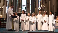 Hochamt mit Erstkommunionfeier am sechsten Sonntag der Osterzeit im Kölner Dom / © Beatrice Tomasetti (DR) Hochamt mit Erstkommunionfeier am sechsten Sonntag der Osterzeit im Kölner Dom / © Beatrice Tomasetti (DR)