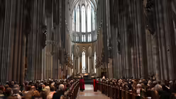 Hochamt mit Erstkommunionfeier am sechsten Sonntag der Osterzeit im Kölner Dom / © Beatrice Tomasetti (DR) Hochamt mit Erstkommunionfeier am sechsten Sonntag der Osterzeit im Kölner Dom / © Beatrice Tomasetti (DR)