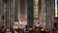 Hochamt mit Erstkommunionfeier am sechsten Sonntag der Osterzeit im Kölner Dom / © Beatrice Tomasetti (DR) Hochamt mit Erstkommunionfeier am sechsten Sonntag der Osterzeit im Kölner Dom / © Beatrice Tomasetti (DR)