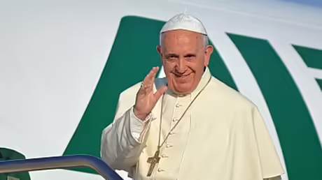 Papst Franziskus auf dem Weg nach Sarajewo (dpa) Papst Franziskus auf dem Weg nach Sarajewo (dpa)