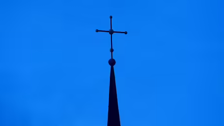 Kreuz auf Kirchturm / © Friso Gentsch (dpa)