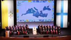 Papst Franziskus spricht bei der Abschlusssitzung des Mittelmeer-Treffens im Pharo-Palast im französischen Marseille am 23. September 2023 / © Vatican Media/Romano Siciliani/KNA (KNA) Papst Franziskus spricht bei der Abschlusssitzung des Mittelmeer-Treffens im Pharo-Palast im französischen Marseille am 23. September 2023 / © Vatican Media/Romano Siciliani/KNA (KNA)