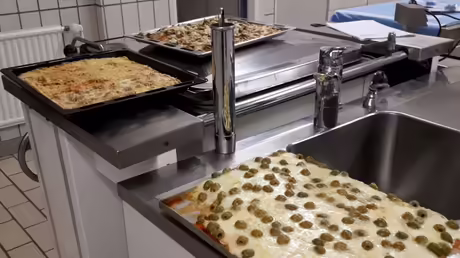 Pizza isst im Kloster Angermund jeder gern / © Sr. Emmanuela Kohlhaas (privat) Pizza isst im Kloster Angermund jeder gern / © Sr. Emmanuela Kohlhaas (privat)