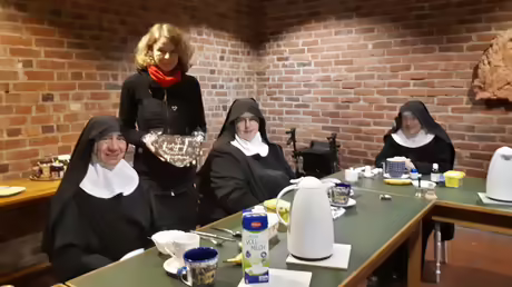 ein Schokoladenherz für die Schwestern / © Sr. Emmanuela Kohlhaas (privat) ein Schokoladenherz für die Schwestern / © Sr. Emmanuela Kohlhaas (privat)